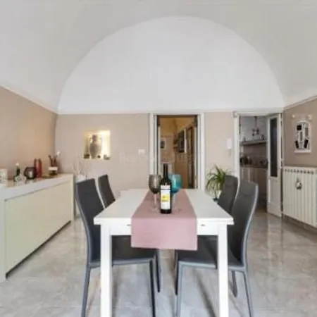 Dimora Dileonardo Apartment
